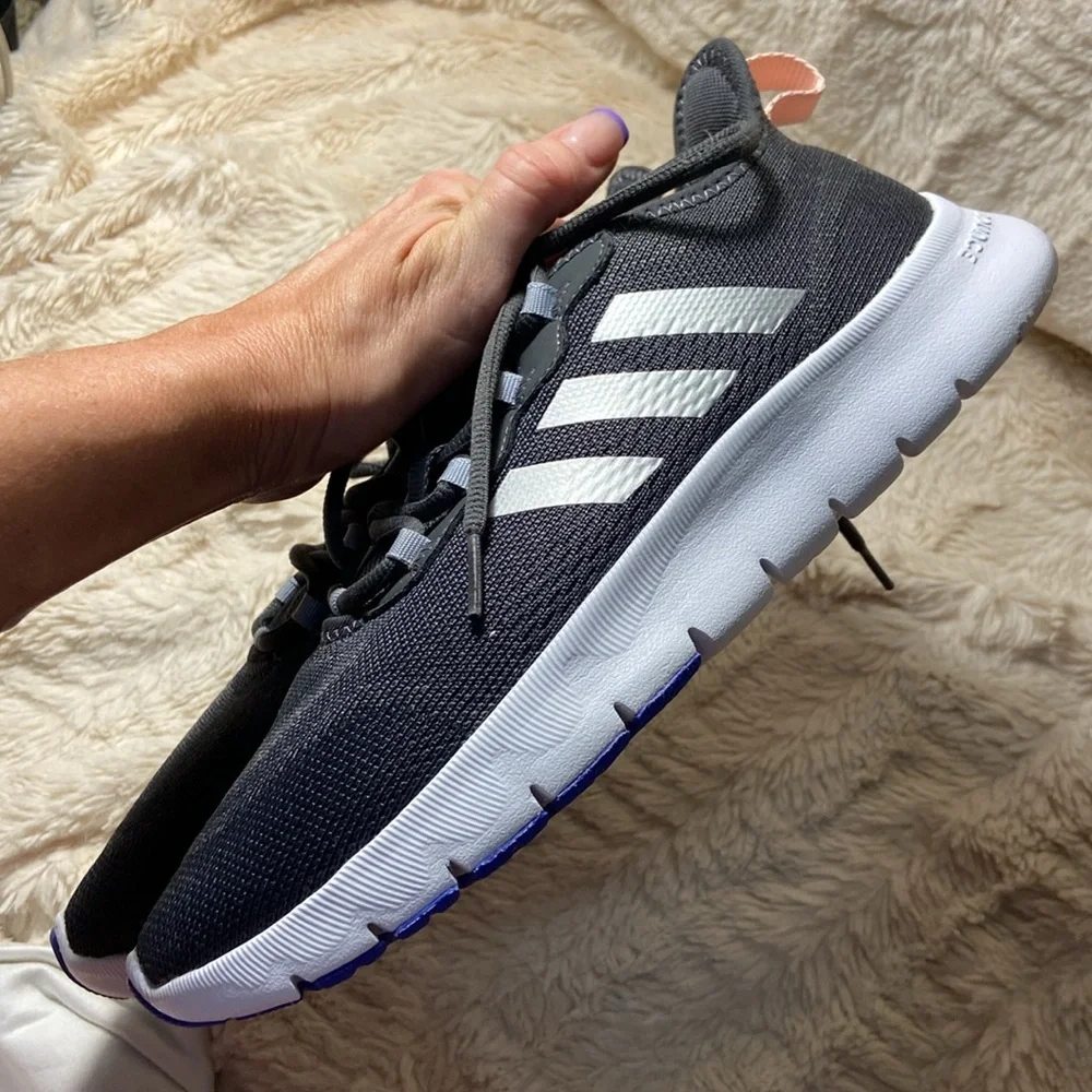 Like new Adidas Nario Move Women’s Shoes